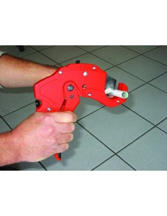 PEX and multilayer pipe cutter 2