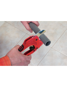 Ø 1 à 42 MM PVC PIPE CUTTER 2