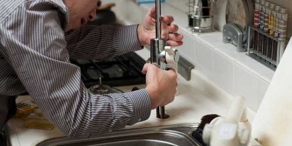 Plomberie, quel tuyau privilégier ? Cuivre, PER ou multicouche 