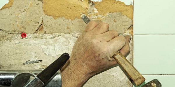 Se former au métier de carreleur à l’AFPA