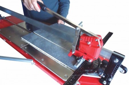 Quelle est la différence entre carrelage et faïence ?